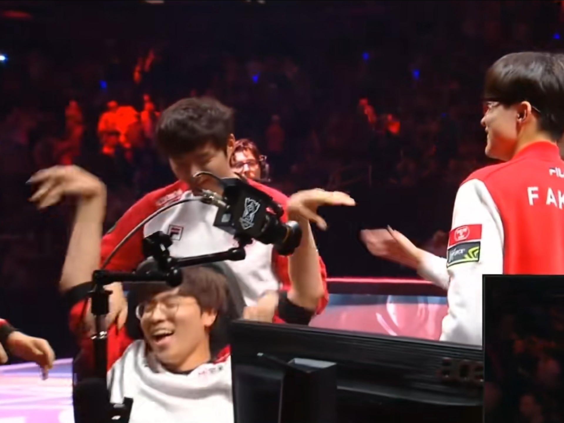 开云体育平台APP-TL绝杀WBG，Faker完成史诗逆转宿敌对决八强赛，成为赛场最大亮点