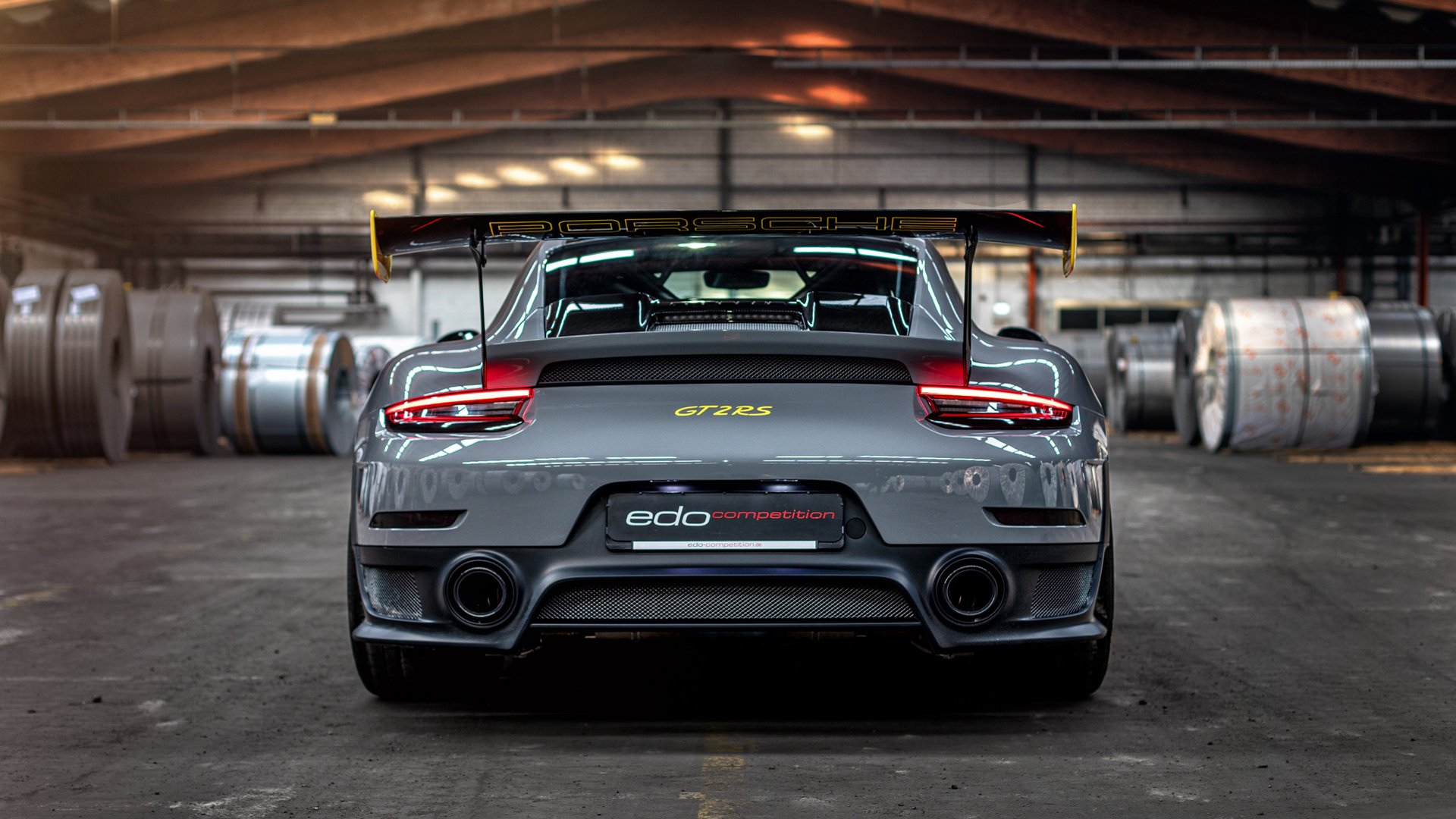 开云体育登录-绿茵闪电闯入极速世界，佩德里在F1争冠夜的维度爆破